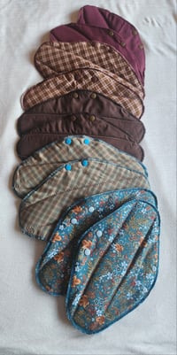 Image 1 of Set of 10 Cotton Pads- Pretty Earthy