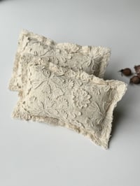 Image 1 of Jardin pillow