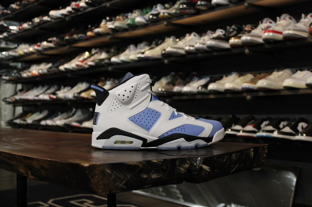 AIR JORDAN VI (6) "UNIVERSITY BLUE"