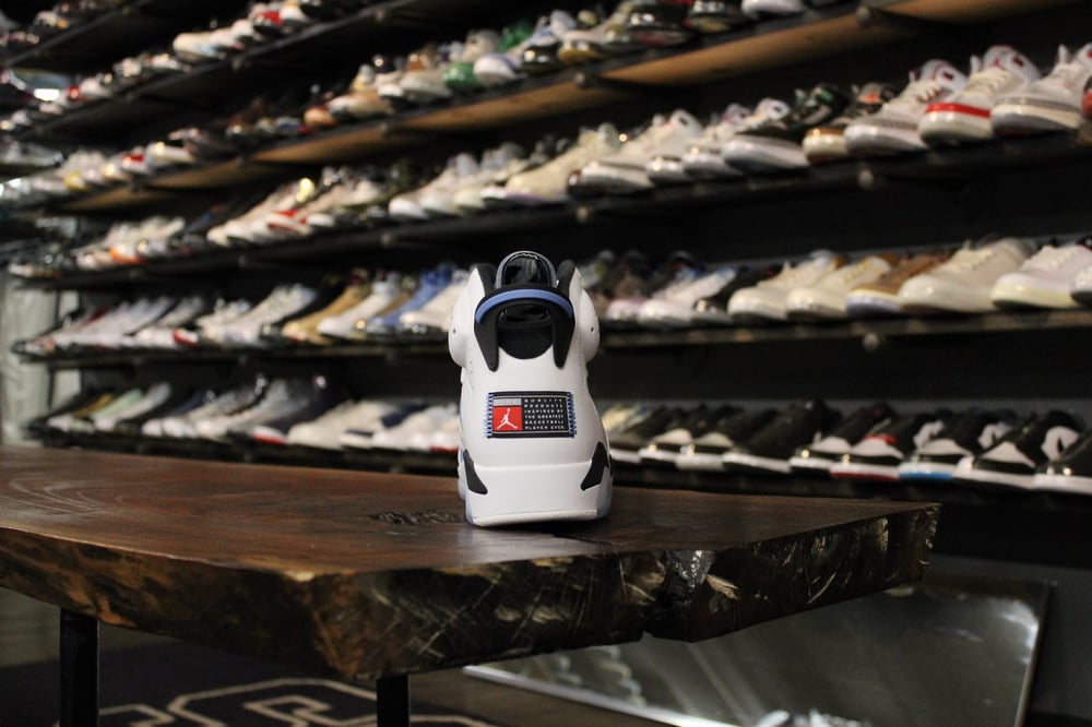 AIR JORDAN VI (6) "UNIVERSITY BLUE"
