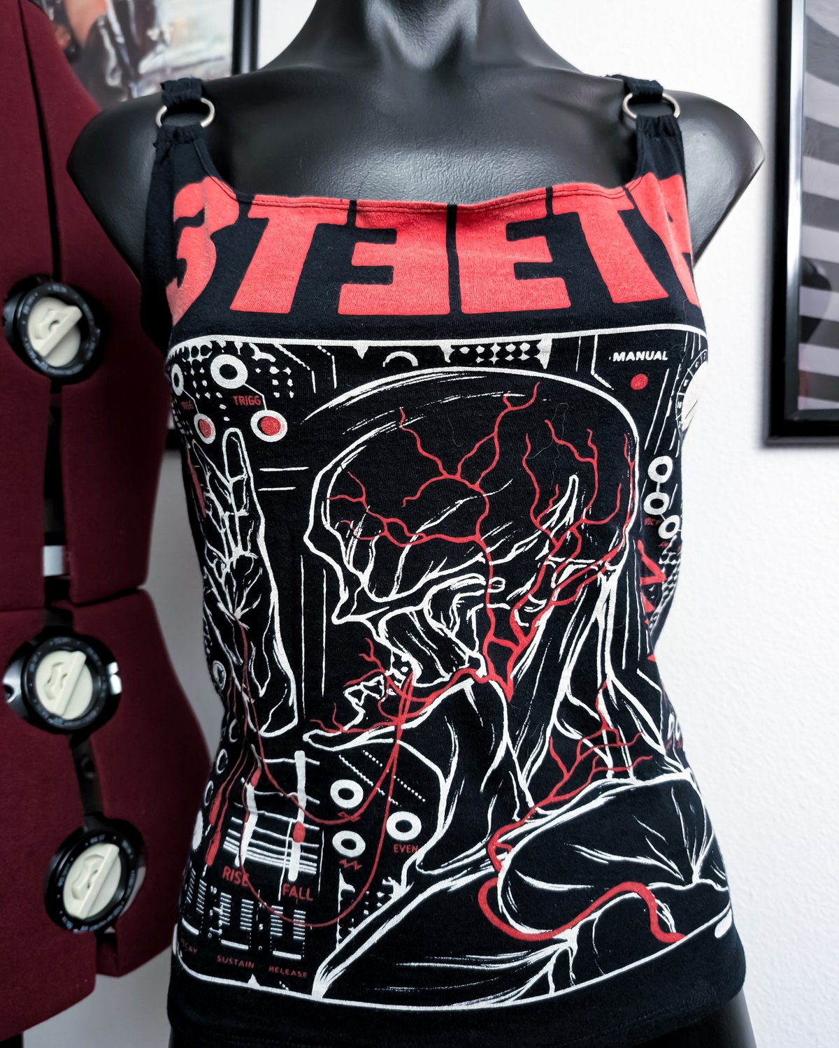 3Teeth Shutdown Tank Top