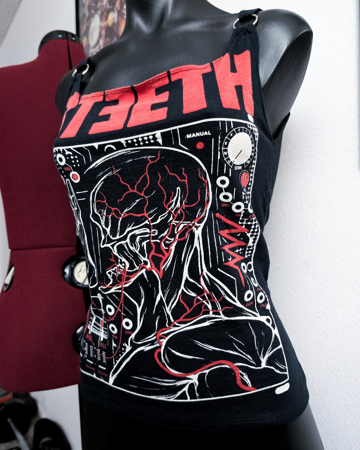 3Teeth Shutdown Tank Top