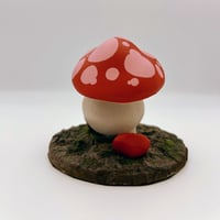 Image 4 of Walking Mushroom 3D Figurine