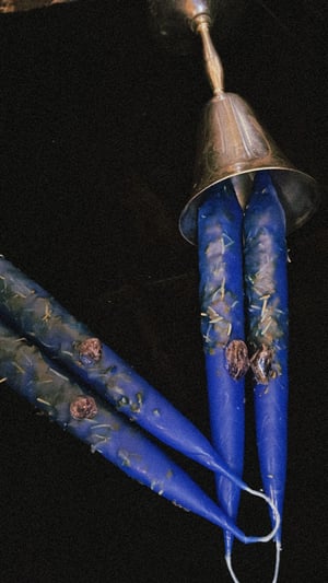 Image of 𝔄𝔮𝔲𝔞𝔯𝔦𝔲𝔰 ℭ𝔞𝔫𝔡𝔩𝔢𝔰