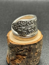 Image 1 of Three Flower Wrap Around Ring size 8.5