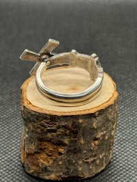 Image 3 of Windmill 1 Ring size 9