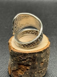 Image 3 of Large Flower Wrap Around Ring size 8