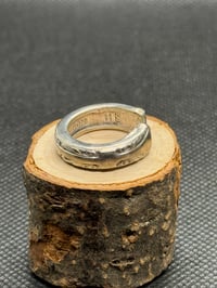 Image 1 of Thick Flower Band Ring size 4