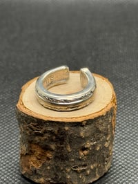 Image 2 of Thick Flower Band Ring size 4
