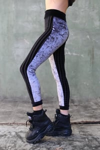 Image 3 of BIKOLOR LEGGINGS | SILVER + BLACK VELVET VERSION