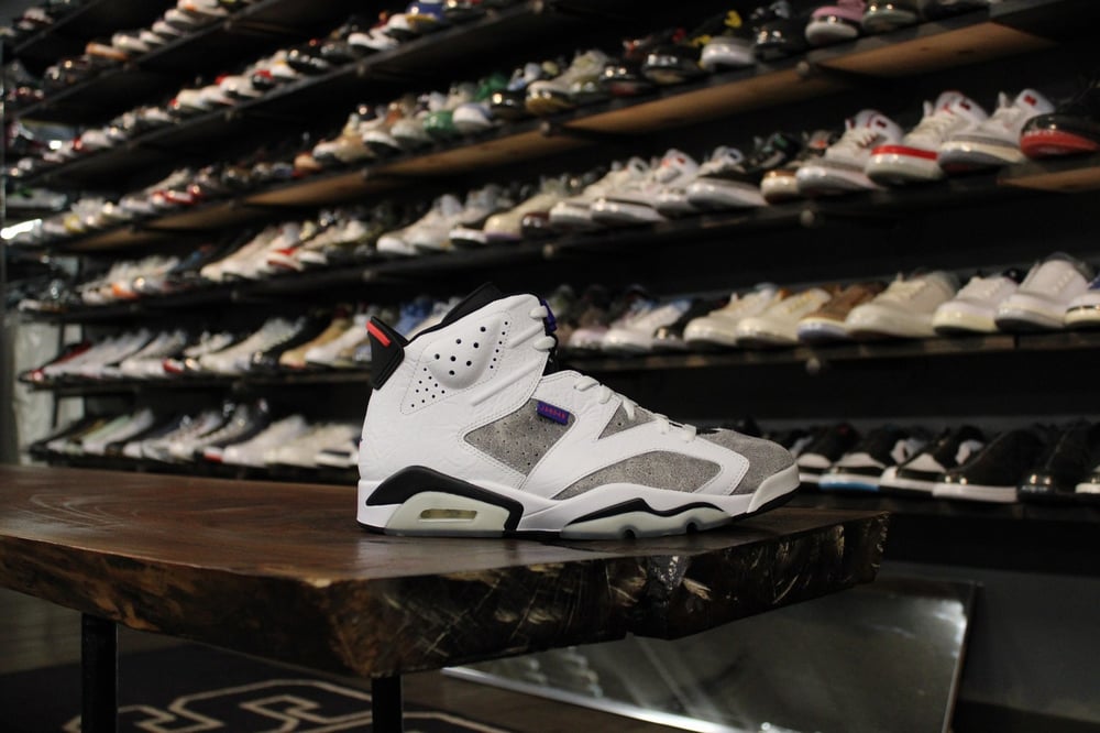 AIR JORDAN VI (6) "FLIGHT NOSTALGIA"