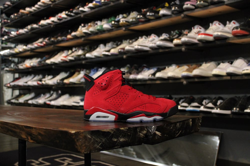 AIR JORDAN VI (6) "TORO BRAVO"