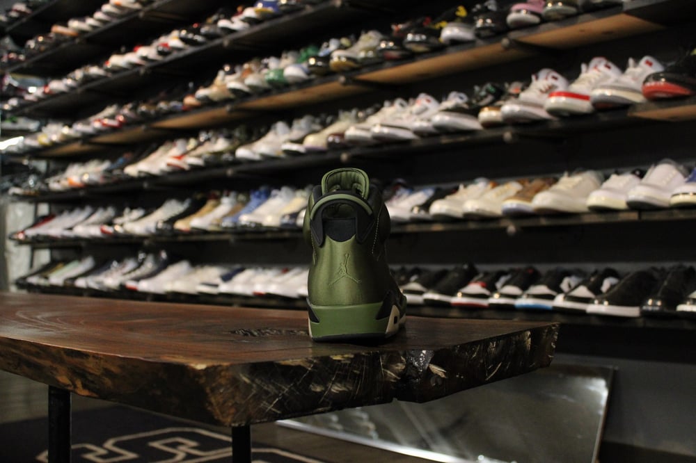 AIR JORDAN VI (6) "FLIGHT JACKET"
