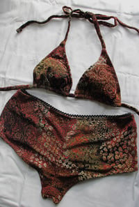 Image 2 of ♲ Romance Bikini Set - L 