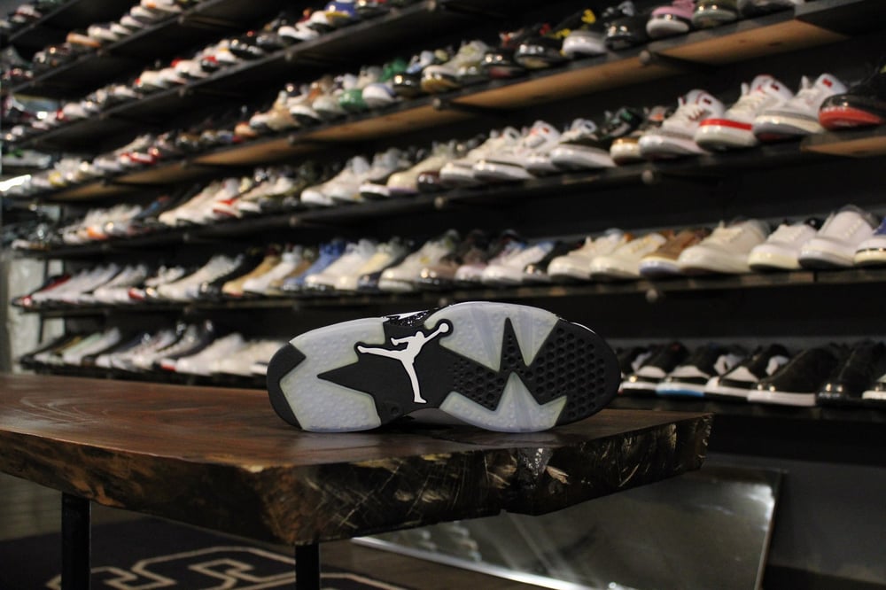 AIR JORDAN VI (6) "REVERSE OREO"