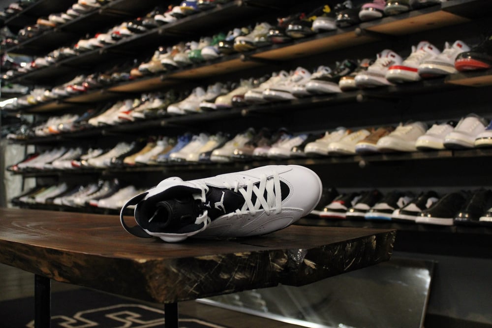 AIR JORDAN VI (6) "REVERSE OREO"