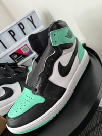 Image 3 of Air Jordan 1 High