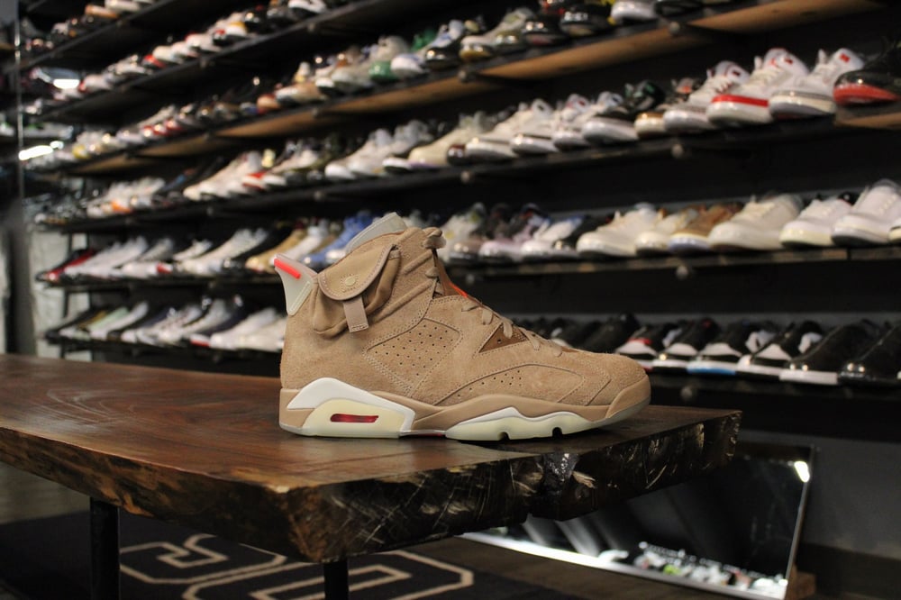 AIR JORDAN VI (6) x TRAVIS SCOTT "BRITISH KHAKI"
