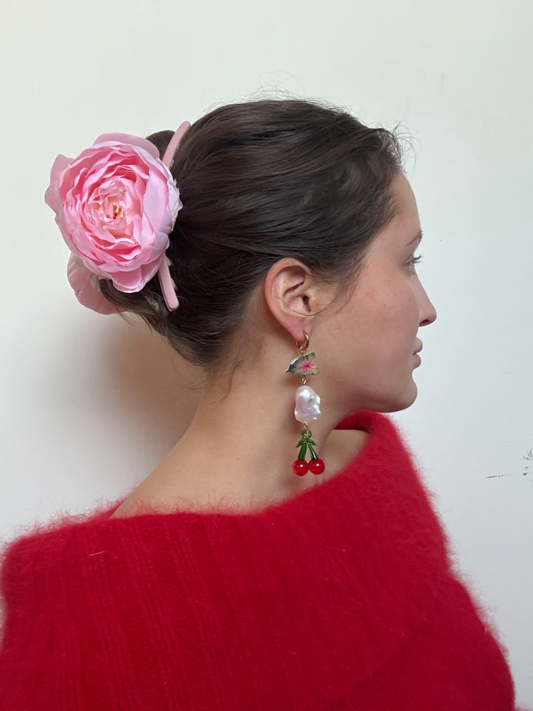 Image of xl pink peony claw clip