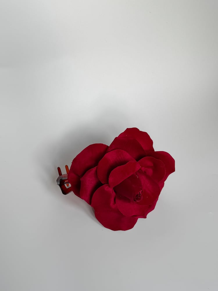 Image of large ruby rose claw clip