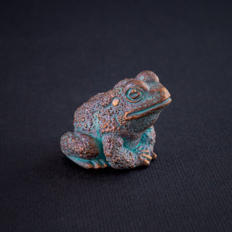 Toad resine figurine