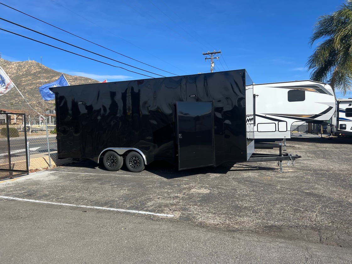 Image of King Race Trailers 22'x102'x8'