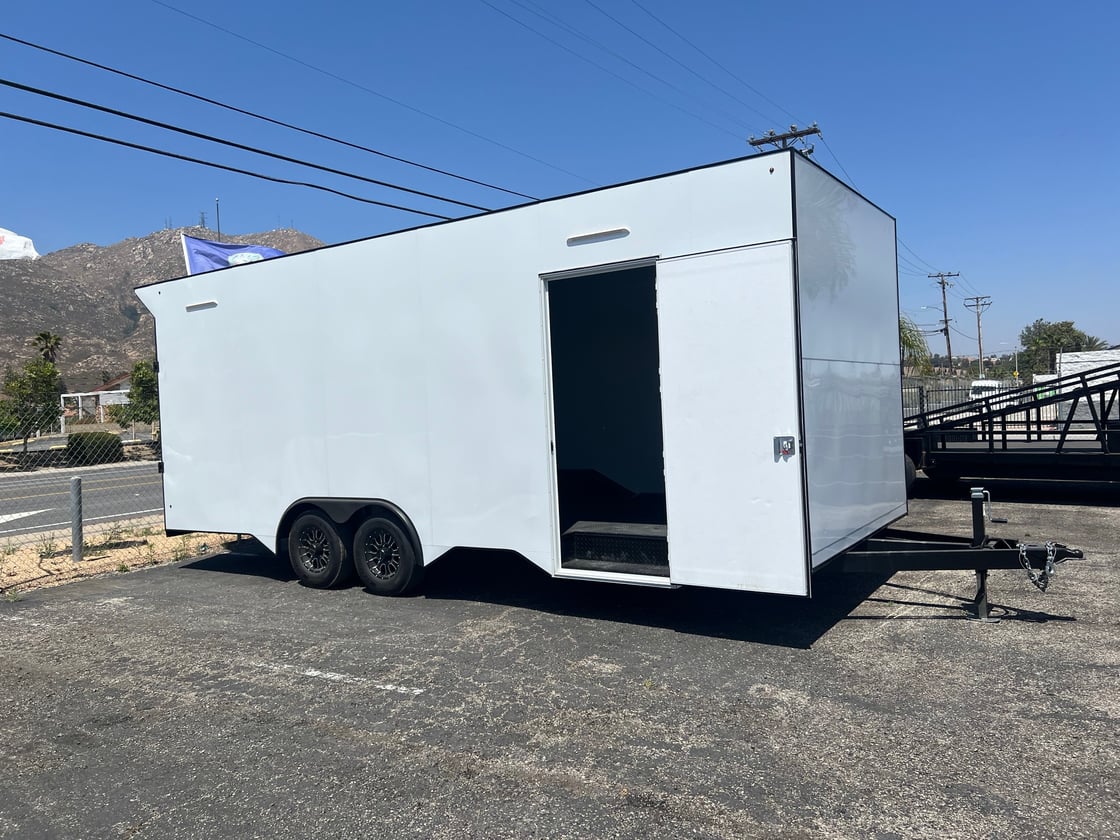 Image of King Race Trailers 22'x102'x8'