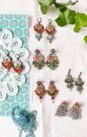  Orecchini FLOWERS con calcedonio, cristalli e perle di fiume