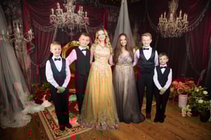 Image of Grand Room Mini-Session: