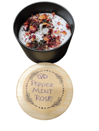 Image 2 of Q D Peppermint rose candle 