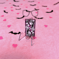 Image 1 of 1.75 Inch Asexual Pride Queen of spades enamel pin - Black nickel metal