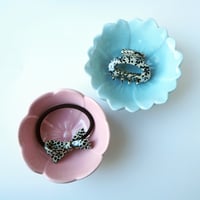 Image 1 of *NEW* Gather Bow Hair Tie & Hair Claw Set in Cream