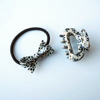 Image 2 of *NEW* Gather Bow Hair Tie & Hair Claw Set in Cream