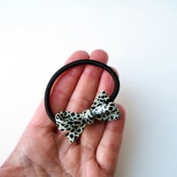 Image 5 of *NEW* Gather Bow Hair Tie & Hair Claw Set in Cream