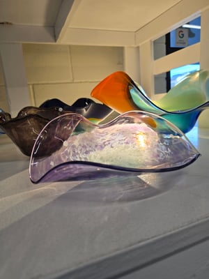 Image of Lavendar Wavy Bowl 9"x5"