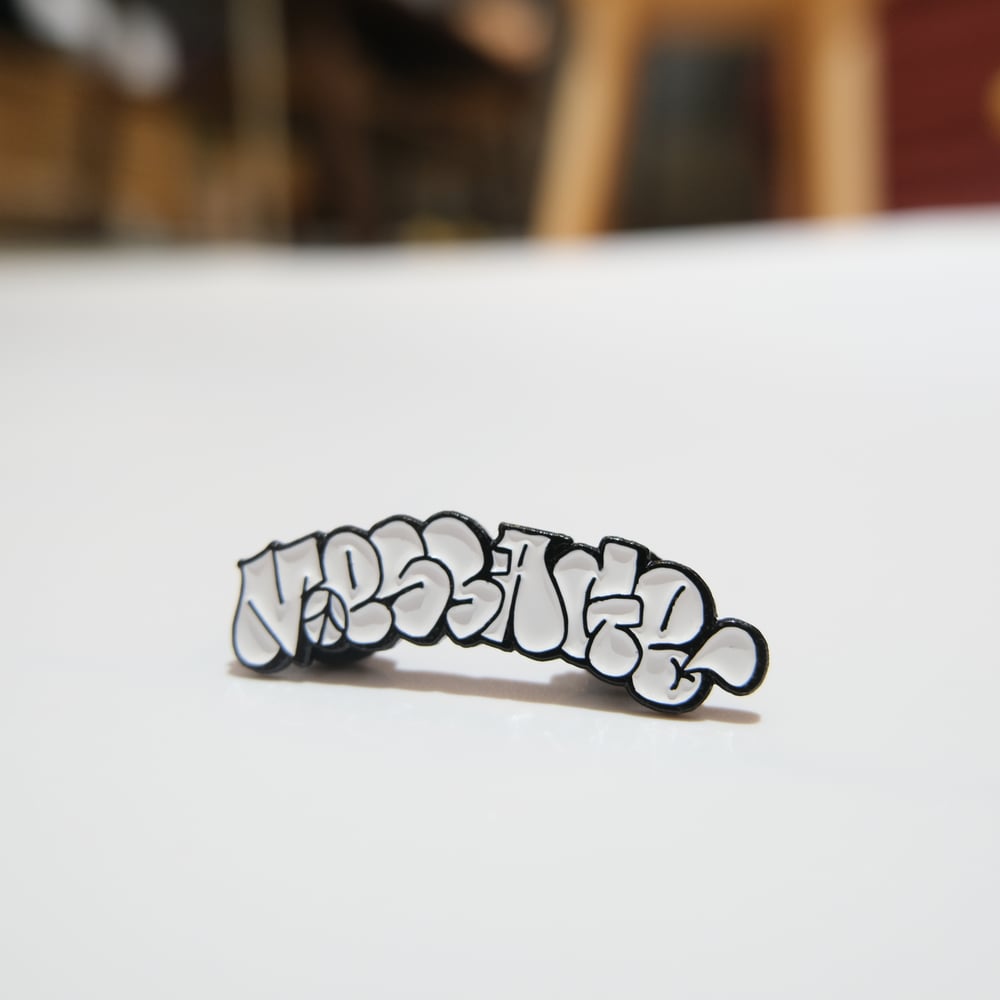 MESS-AGE - Throwie pin