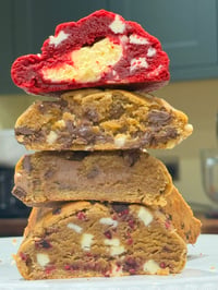 Box of 4 chunky cookies - mixed flavors