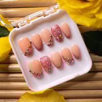 Image 1 of Glammer