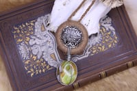 Image 2 of Beige hemp pistachio opal necklace - XS