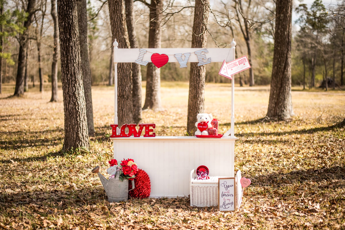 Kids' or Pet Kisses Booth Valentine's Minis