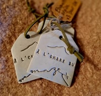 Image 2 of Perfumed clay tag / etiquette parfumé