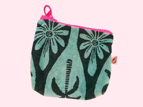 Image of Chunky Zipper Pouch- Apollo Palm