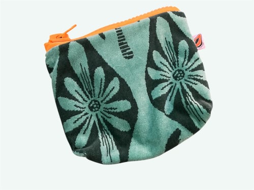 Image of Chunky Zipper Pouch- Apollo Palm