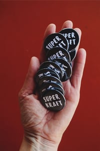 Button - SUPERKRAFT / Schwarz-Weiss