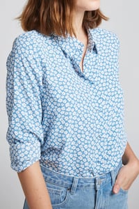 Image 2 of Blusa Cammy Bleu