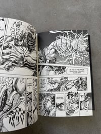 Image 8 of Jo Jo's Bizarre Adventure [Three Volumes] - Hirohiko Araki