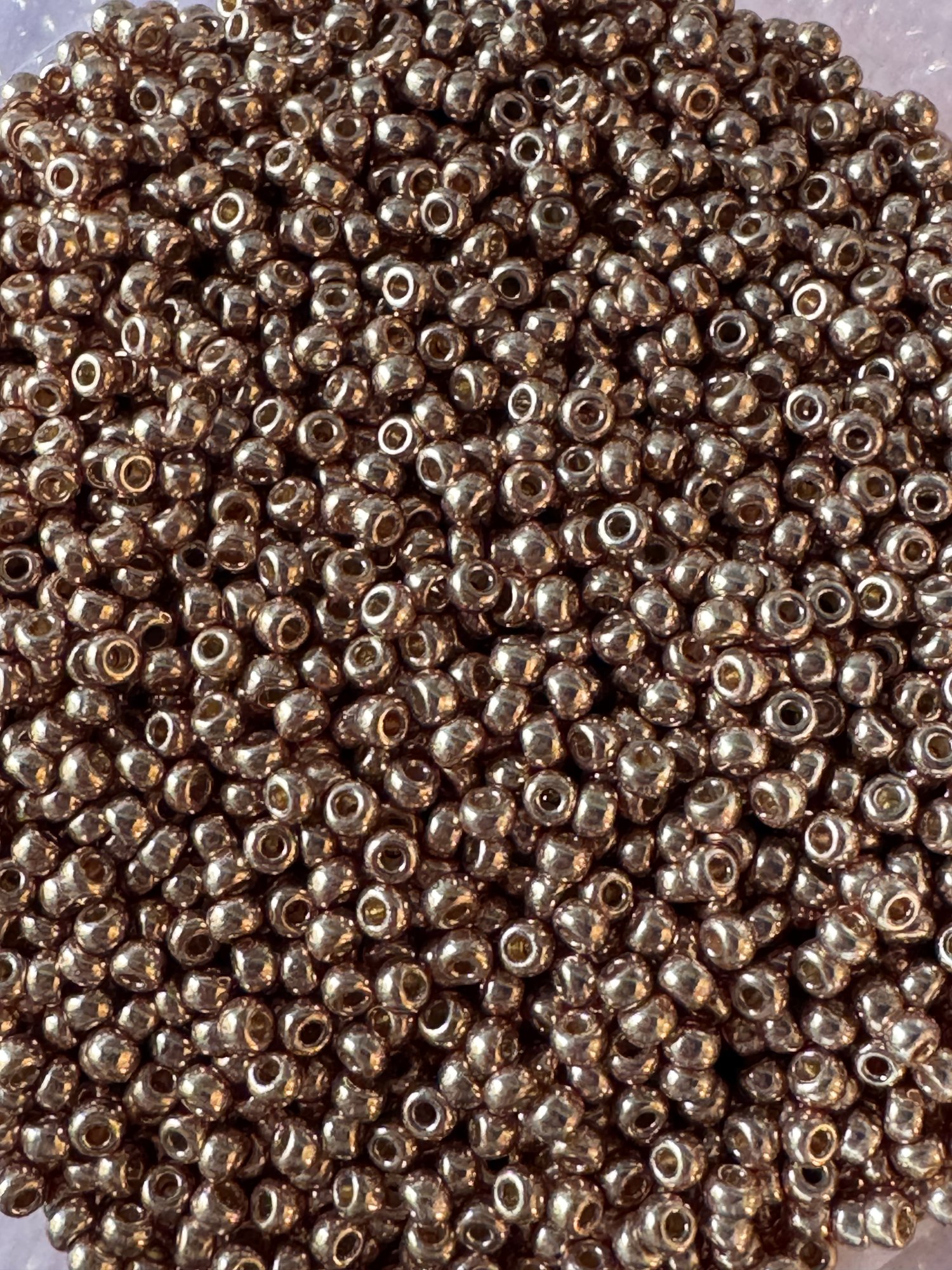 Str.8 _duracoat galvanized champagne, Miyuki seedbeads