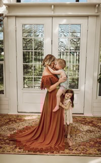 Image 2 of Motherhood Sessions at Iris Aisles