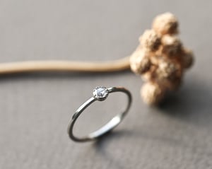 Image of Platinum 3mm rose-cut diamond ring (LON243)