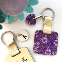 Image 3 of Personalised Primrose/February Birth Flower Keyring